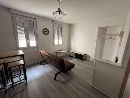 location appartement 2 pièces meublé à niort (79000) : à louer 2 pièces meublé / 37m² nior
