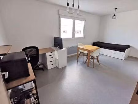 location appartement t1 meublé à rennes centre ville (35000) : à louer t1 meublé / 24m² re