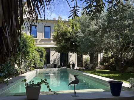 maison de ville à vendre dans le quartier zone pietonne