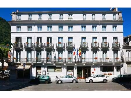 boutique 325 m²