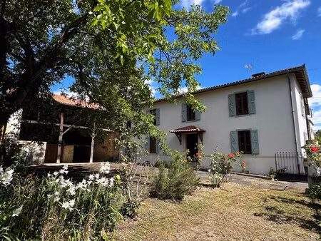 ancienne ferme en pierres
