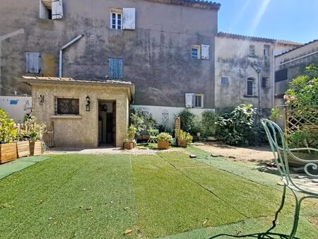 maison de ville de 143m² avec cour  remise et hangar