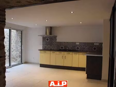 location maison à la pommeraie-sur-sèvre (85700) : à louer / 105m² la pommeraie-sur-sèvre