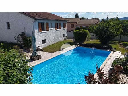 maison de luxe à vendre à taluyers