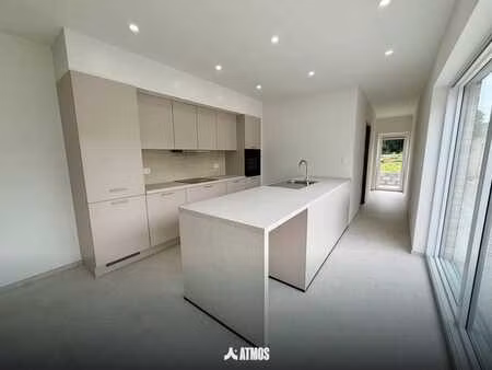 belle maison 3 façades entièrement rénovée en 2026 :