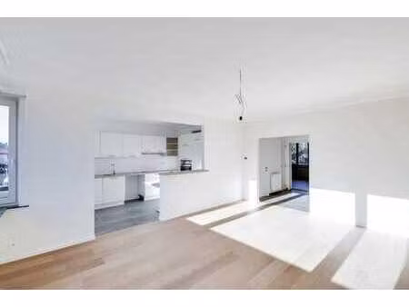 quartier fort-jaco / superbe appartement 2 ch de +/- 80m² +