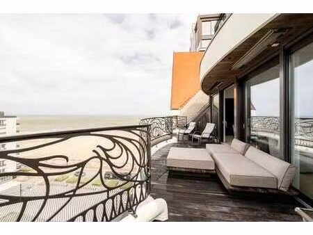 penthouse offrant une vue imprenable sur la mer et le zoute