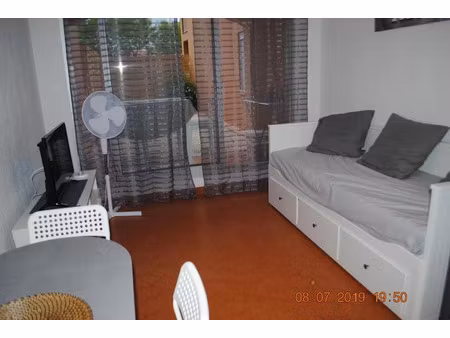 location meublée appartement 1 pièce 32 m² à saint-mandrier-sur-mer (83430)  550 €
