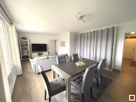magnifique appartement avec balcon
