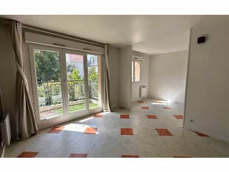 location appartement  34 m² t-1 à voisins-le-bretonneux  730 €