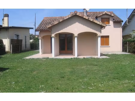 location maison  m² t-5 à mont-de-marsan  890 €