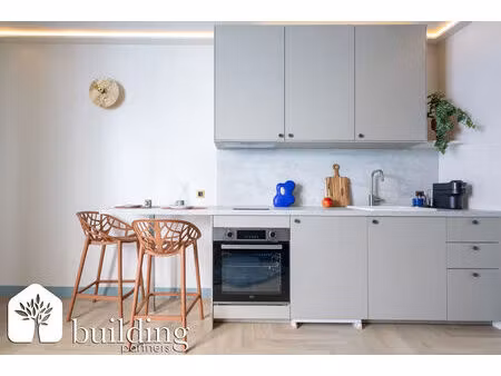 paris 17e - appartement rénové par architecte de 24 m²