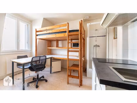 paris 17e pereire - studette dernier étage de 9.75m² carrez avec wc