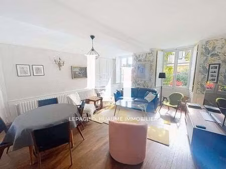 vente maison à château-gontier (53200) : à vendre / 229m² château-gontier