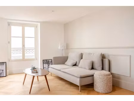 3 pièces refait à neuf - rue de sèvres paris