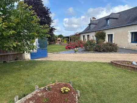 vente maison à segré-en-anjou-bleu (49500) : à vendre / 250m² segré-en-anjou-bleu