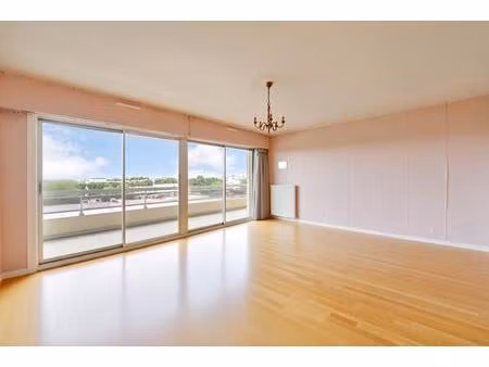 appartement familial 4 pièces avec grande terrasse – courbevoie