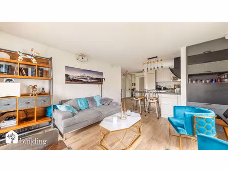 face seine - 70m² avec 2 chambres et balcon