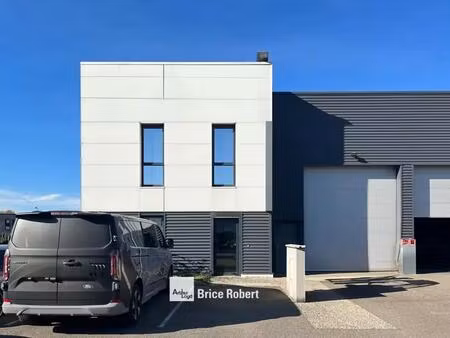 vente entrepôt 267 m²