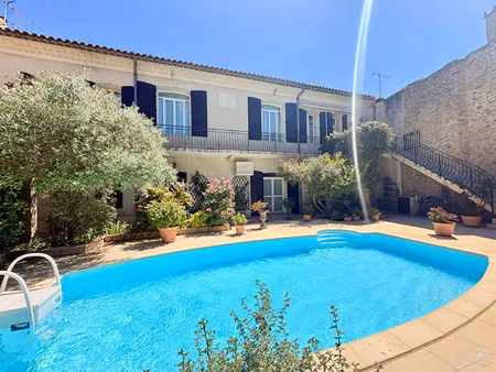 maison orange - 10 pièces - 330 m²