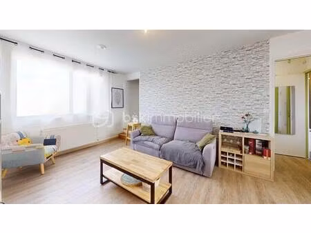 maison cocooning fonctionnelle de 76m2 avec grand garage et jardin clos