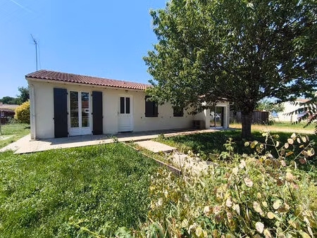 location maison 5 pièces  108.00m²  trizay