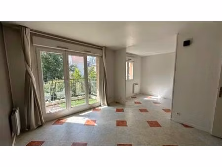 appartement à louer centre village voisins-le-bretonneux