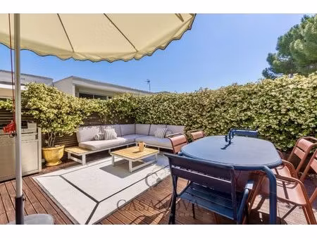 loft duplex avec rooftop et stationnement dans le quartier des arceaux à montpellier