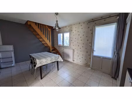 appartement t3 meublé de 42m² à ferel