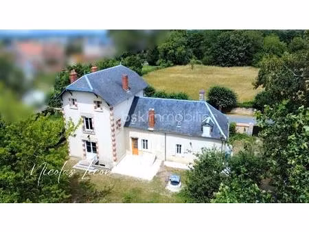 maison de 210 m² à ourouer-les-bourdelins