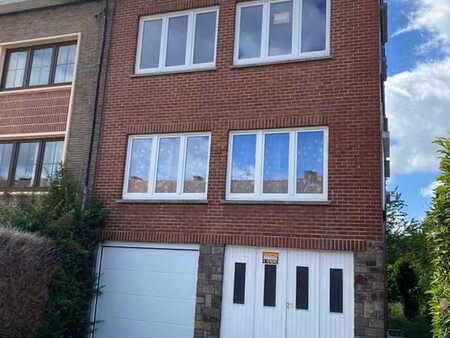 appartement lumineux 2 ch. avec garage à châtelineau