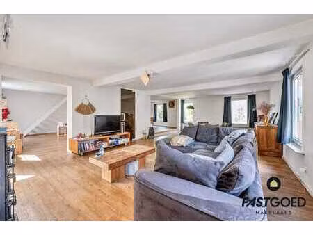 zeer ruim appartement met 3 slpk op een topligging!