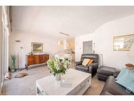 appartement de 2 chambres prêt à emménager dans un emplacem