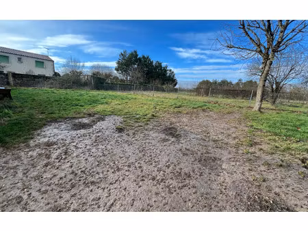 terrain saint-jean-d'angély m² t- à vendre  34 000 €