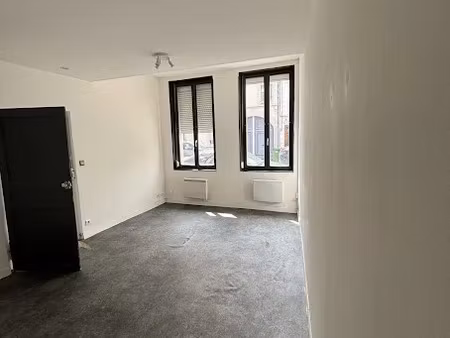 location appartement 1 pièce 30 m² à le quesnoy (59530)  370 €