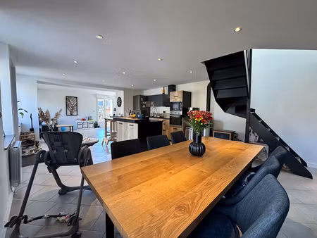 maison de pierre rénovée de 100 m2 sh sur 346 m2 de terrain à boulzicourt
