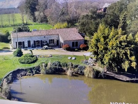 magnifique propriété de 278 m2 sur 14 hectares
