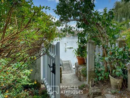 la maison au bord de l'étang