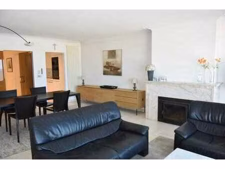 spacieux appartement de 2 chambres sur la digue