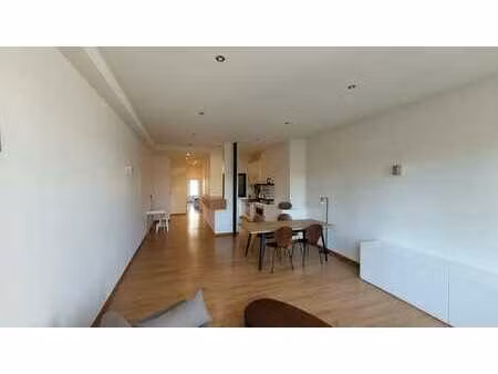 appartement lumineux 88m2. entrée souhaitée dès maintenant