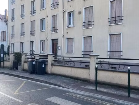 appartement 3 pièces 43 m² corbeil-essonnes.
