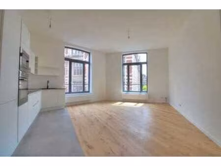 quartier colignon /appartement ±117m²remis à neuf