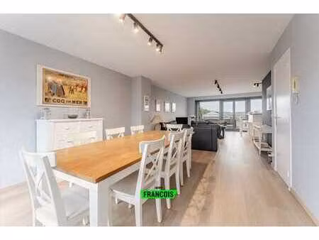 appartement en duplex entièrement rénové à vendre dans le c…
