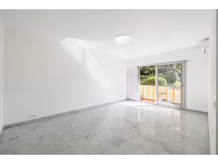 nice – cimiez – magnifique 2 pièces avec terrasse  entièrement rénové