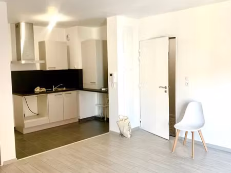 location appartement 2 pièces 44 m² à orleans (45000)  690 €