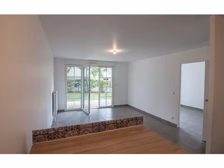 location appartement  42.02 m² t-2 à osny  890 €