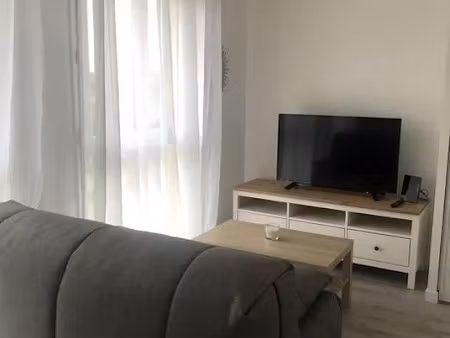 location meublée appartement 1 pièce 23 m² à sarcelles (95200)  760 €