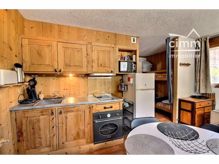 a vendre les carroz d'araches 74300 studio + 1 place de parking