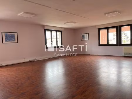 lalandes - local commercial de 126 m2 en 4 pièces