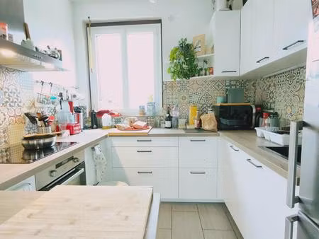 a bornel même  bel intérieur sans travaux !!